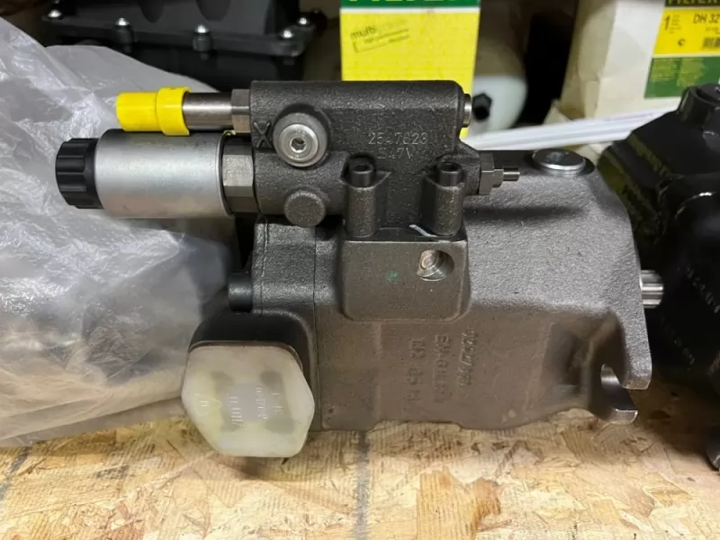 Насос аксиально-поршневой МАЗ 205,231,215 R902475973 / Rexroth R902475973